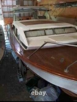 30ft Chris Craft Constellation twin engines teak decks antique classic wood boat